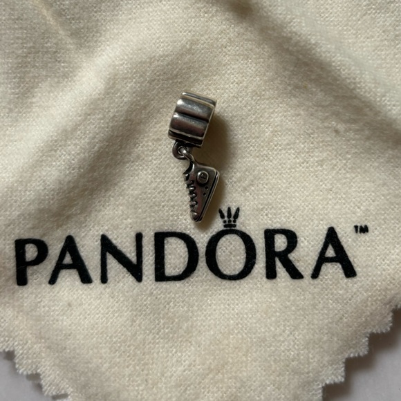 Pandora Sneaker Charm - Picture 6 of 6
